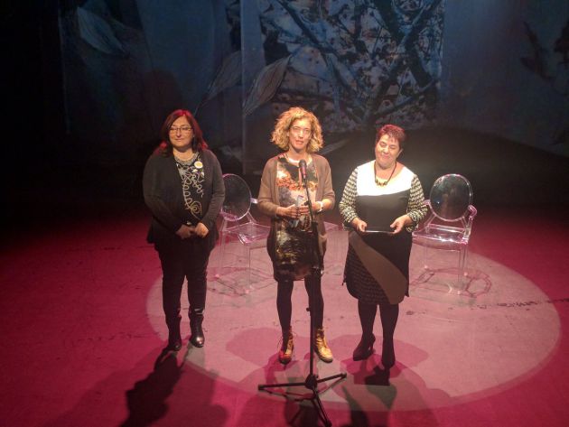 Entrega del II Premio Mujer y Tecnología a Núria Salán Entrega del II Premio Mujer y Tecnología a Núria Salán