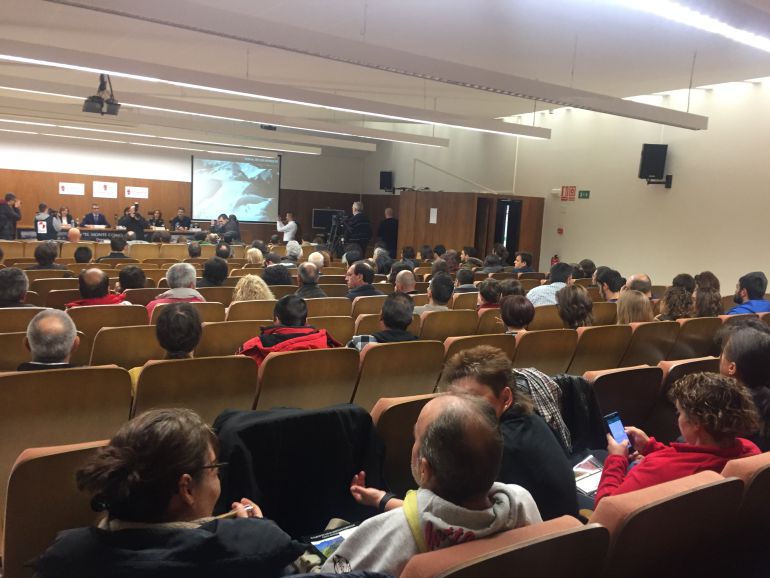 El interés por la preservación de los bosques llena el salón de actos del Campus de Ponferrada El interés por la preservación de los bosques llena el salón de actos del Campus de Ponferrada