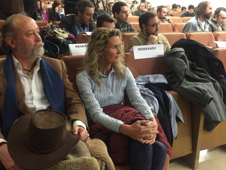 El biólogo Fernando Löpez Mirones, y la gerente de la escuela de actividades de montaña del Pirineo Catalán, Mari Paz Sánchez El biólogo Fernando Löpez Mirones, y la gerente de la escuela de actividades de montaña del Pirineo Catalán, Mari Paz Sánchez