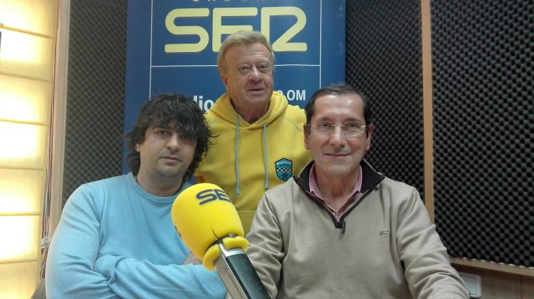 Carlos Pérez, Carlos Guerrero y Antonio Peralta comentan la semana en Hoy por Hoy. Carlos Pérez, Carlos Guerrero y Antonio Peralta comentan la semana en Hoy por Hoy.