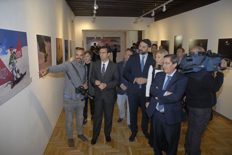 Inauguración de la exposición sobre Sierra Nevada 2017 en la sede del Patronato Provincial de Turismo de Granada Inauguración de la exposición sobre Sierra Nevada 2017 en la sede del Patronato Provincial de Turismo de Granada