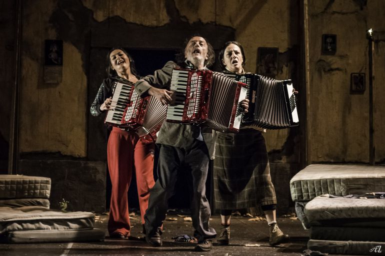 La Machina Teatro pone en escena "Casquería Fina". La Machina Teatro pone en escena "Casquería Fina".