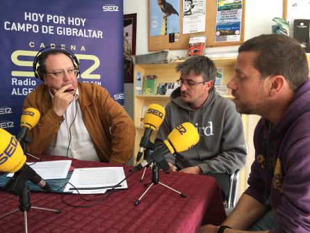 Con Javi Elorriaga de Birding The Strai y miguel González de 14 KM. Con Javi Elorriaga de Birding The Strai y miguel González de 14 KM.