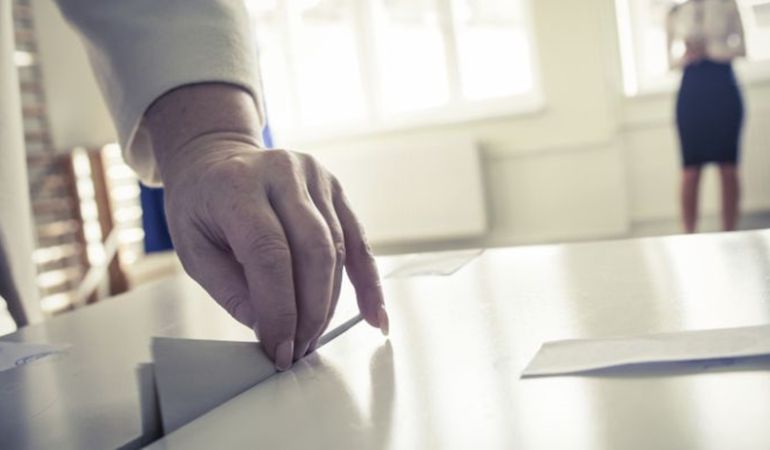 Unos tres mil ecuatorianos votarán en Alicante para elegir presidente Unos tres mil ecuatorianos votarán en Alicante para elegir presidente