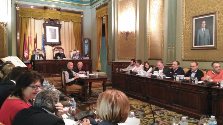 Pleno de la Diputación de Albacete, en una imagen de archivo Pleno de la Diputación de Albacete, en una imagen de archivo