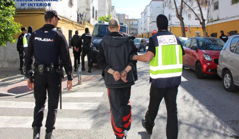 Desarticula una banda dedicada al narcotráfico en Los Pajaritos Desarticula una banda dedicada al narcotráfico en Los Pajaritos
