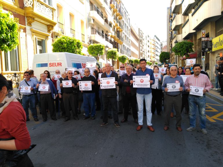 Concentración en memoria del trabajador fallecido en Atlantic Copper Concentración en memoria del trabajador fallecido en Atlantic Copper