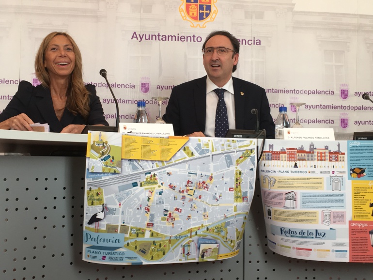 El Alcalde de Palencia, Alfonso Polanco, y la concejal de Cultura y Turismo, Carmen Fernández Caballero, presentan en rueda de prensa las novedades de la oferta turística de la ciudad con motivo de la Semana Santa 2017 El Alcalde de Palencia, Alfonso Polanco, y la concejal de Cultura y Turismo, Carmen Fernández Caballero, presentan en rueda de prensa las novedades de la oferta turística de la ciudad con motivo de la Semana Santa 2017