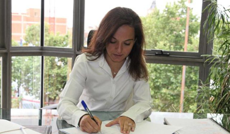 La alcladesa anuncia que se revertirán al Ayuntamiento cinco parcelas cedidas a otras administraciones por no haber construido. La alcladesa anuncia que se revertirán al Ayuntamiento cinco parcelas cedidas a otras administraciones por no haber construido.