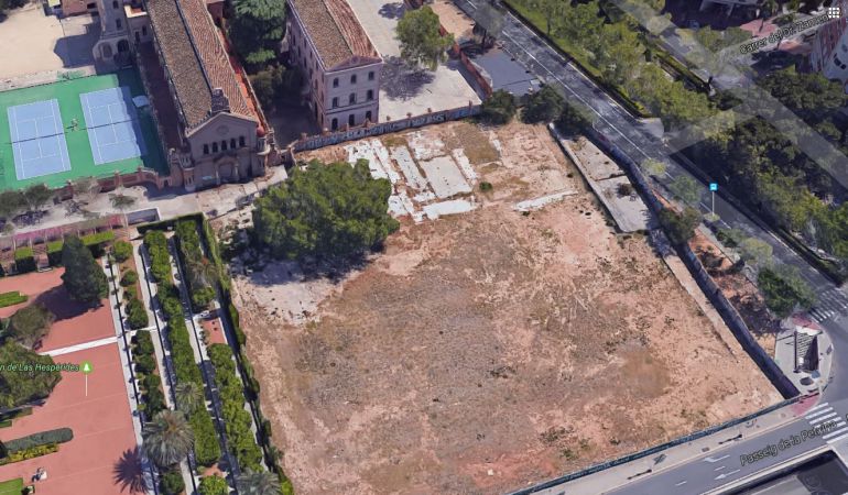 Vista aérea de Jesuitas con el solar en primer término donde se intuyen los restos de los antiguos aularios Vista aérea de Jesuitas con el solar en primer término donde se intuyen los restos de los antiguos aularios