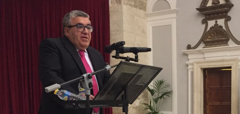 José Vicente Ávila durante la proclamación del pregón de la Semana Santa de Cuenca de 2017. José Vicente Ávila durante la proclamación del pregón de la Semana Santa de Cuenca de 2017.