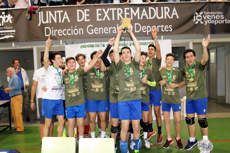 El AD Cáceres celebra el Campeonato de Extremadura de los JUDEX. El AD Cáceres celebra el Campeonato de Extremadura de los JUDEX.