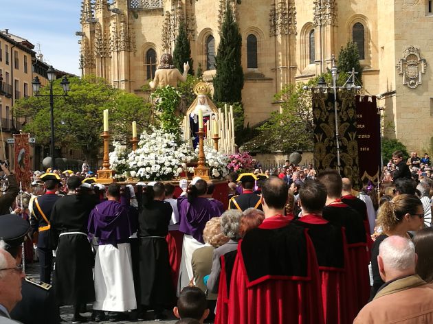La plaza Mayor ha sido el escenario final de la procesión del Encuentro La plaza Mayor ha sido el escenario final de la procesión del Encuentro