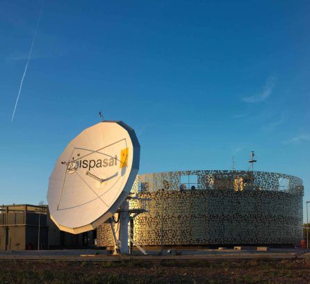 Promueven el acceso a internet vía satélite. Promueven el acceso a internet vía satélite.