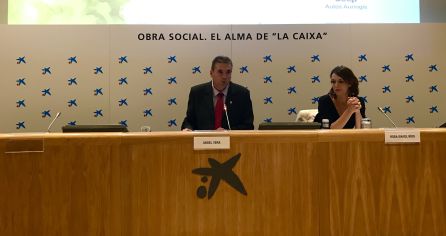 El presidente de Ferias Jaén, Ángel Vera, y la directora general de Industria y Cadena Agroalimentaria de la Junta, Rosa Ríos. El presidente de Ferias Jaén, Ángel Vera, y la directora general de Industria y Cadena Agroalimentaria de la Junta, Rosa Ríos.