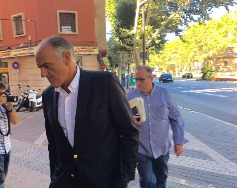 Archivan la imputación de Veramendi en una pieza del caso Policía Local Archivan la imputación de Veramendi en una pieza del caso Policía Local