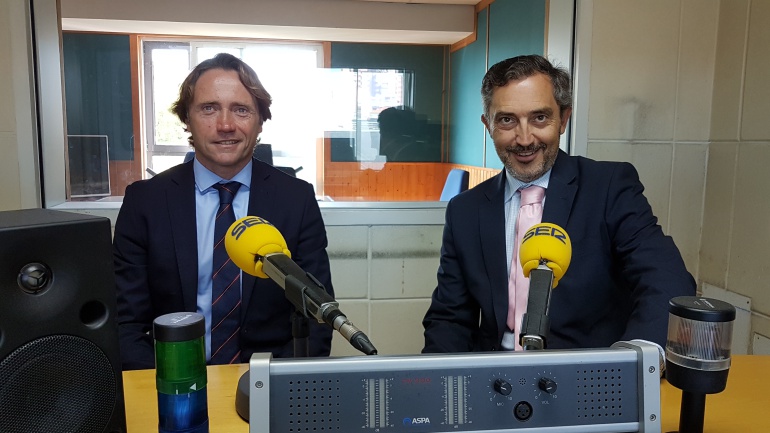 Martín Resan y Javier Rodríguez en un estudio de Radio Santander Martín Resan y Javier Rodríguez en un estudio de Radio Santander