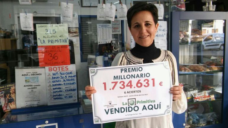 La gerente de la administración La Tortuga, Mari Carmen Santos La gerente de la administración La Tortuga, Mari Carmen Santos