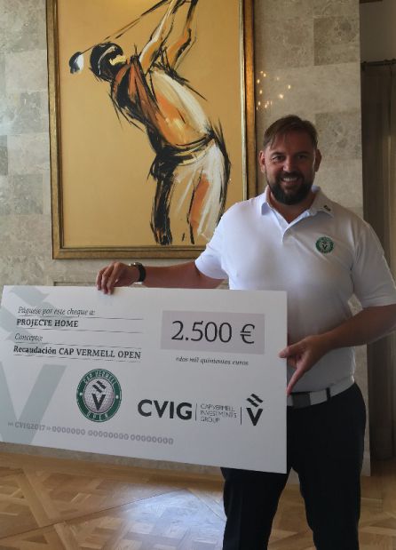 Cap Vermell crea una 'ensalada solidaria' cuyos beneficios se destinarán a Projecte Home Cap Vermell crea una 'ensalada solidaria' cuyos beneficios se destinarán a Projecte Home