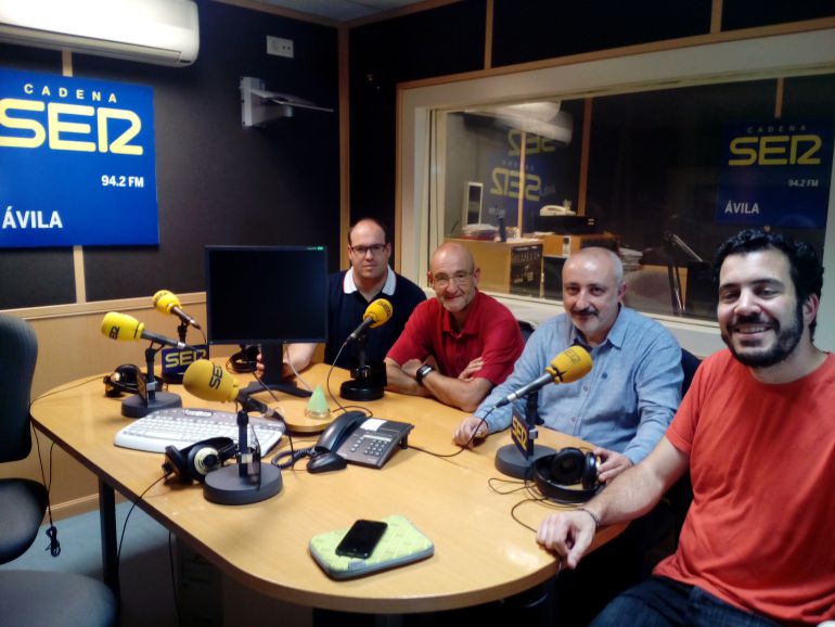Sergio Sánchez, Guillermo Buenadicha, Cristóbal Medina y Pablo Garcinuño (de izq. a der.) miembros de La Sombra del Ciprés Sergio Sánchez, Guillermo Buenadicha, Cristóbal Medina y Pablo Garcinuño (de izq. a der.) miembros de La Sombra del Ciprés