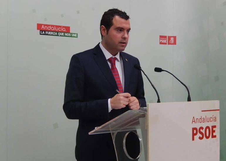 José Manuel Mármol, senador y portavoz del PSOE en el Ayuntamiento de Priego de Córdoba. José Manuel Mármol, senador y portavoz del PSOE en el Ayuntamiento de Priego de Córdoba.