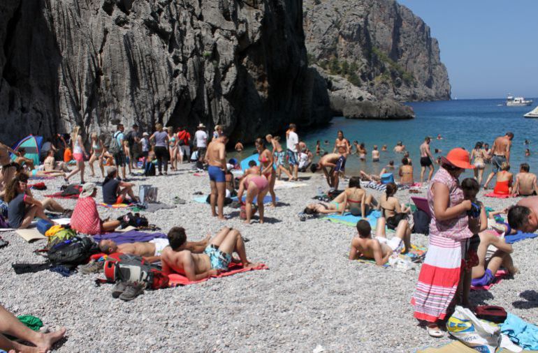 Pollença restringirá el acceso de coches a Formentor el verano que viene Pollença restringirá el acceso de coches a Formentor el verano que viene