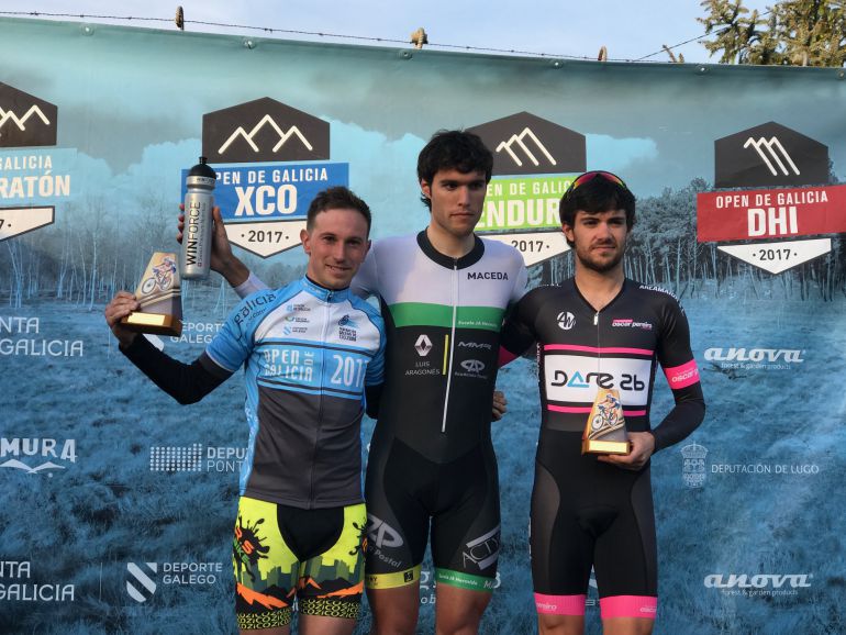 El corredor del C.C. de Maceda, Saúl López, con el título de campeón en su categoría El corredor del C.C. de Maceda, Saúl López, con el título de campeón en su categoría