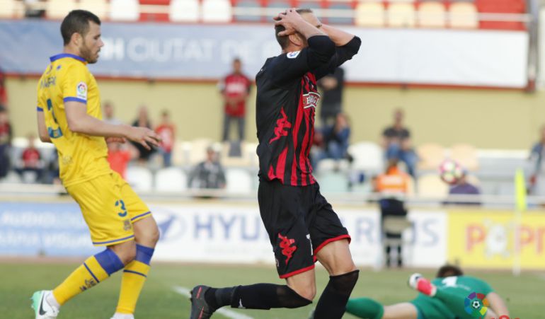 David Querol es lamenta després de fallar una ocasió de gol. David Querol es lamenta després de fallar una ocasió de gol.