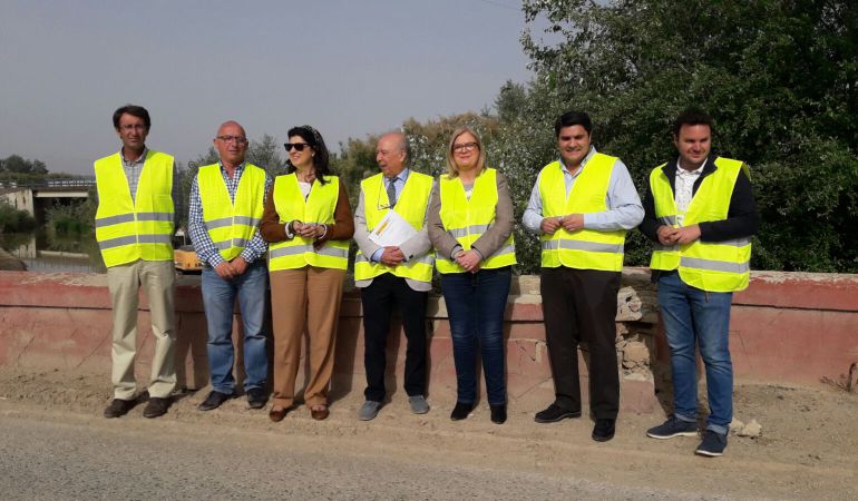 La subdelegada del Gobierno en Jaén, Francisca Molina (tercera por la iz.), visita Marmolejo La subdelegada del Gobierno en Jaén, Francisca Molina (tercera por la iz.), visita Marmolejo