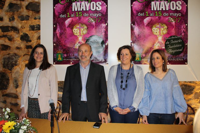 Las Cruces y los Mayos de Piedrabuena, de Interés Turístico Regional Las Cruces y los Mayos de Piedrabuena, de Interés Turístico Regional