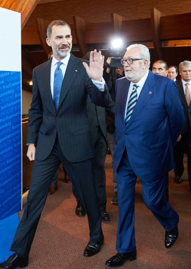 El rey Felipe VI y Pedro Agramunt El rey Felipe VI y Pedro Agramunt