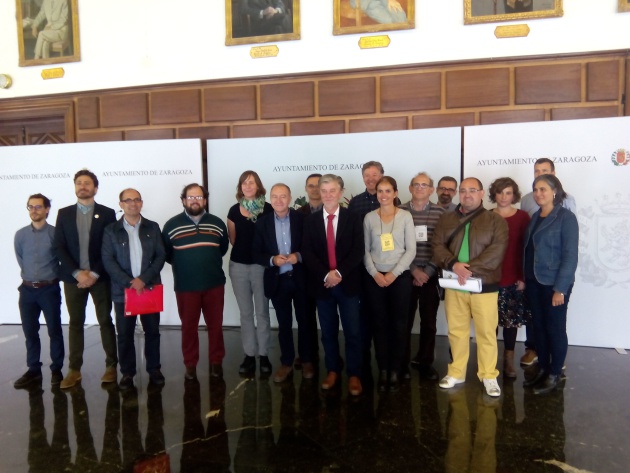 Los representantes de la Junta de la Red de Ciudades por la Bicicleta se reúne en el Salón de recepciones del Ayuntamiento Los representantes de la Junta de la Red de Ciudades por la Bicicleta se reúne en el Salón de recepciones del Ayuntamiento