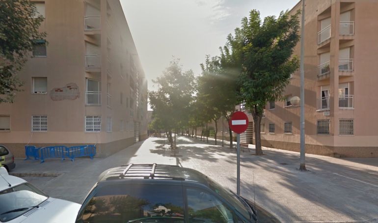 La Avenida Ramón Codina en el barrio de San Cosme del Prat del Llobregat, una zona tradicionalmente ligada al tráfico de drogas y donde su ha producido esta noche el tiroteo mortal La Avenida Ramón Codina en el barrio de San Cosme del Prat del Llobregat, una zona tradicionalmente ligada al tráfico de drogas y donde su ha producido esta noche el tiroteo mortal