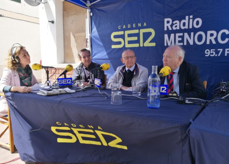 Periodistas, escritores y pensadores se congregan en las 'Trobades literàries Albert Camus' en Menorca Periodistas, escritores y pensadores se congregan en las 'Trobades literàries Albert Camus' en Menorca