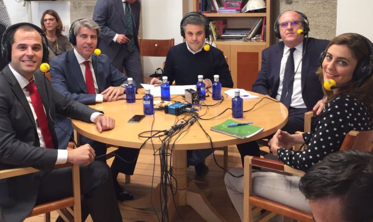 Javier Casal junto a Ignacio Aguado (Ciudadanos), Ángel Garrido (Ptvoz gob. Comunidad de Madrid), Ángel Gabilondo (PSOE) y Lorena Ruiz-Huerta (Podemos)
Javier Casal junto a Ignacio Aguado (Ciudadanos), Ángel Garrido (Ptvoz gob. Comunidad de Madrid), Ángel Gabilondo (PSOE) y Lorena Ruiz-Huerta (Podemos)