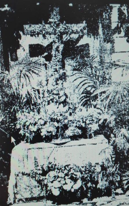 Cruces de mayo en Cuenca en 1945. Cruces de mayo en Cuenca en 1945.