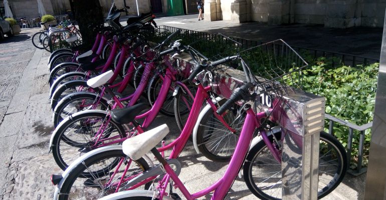 El Ayuntamiento estudia privatizar el servicio de préstamo de biciletas El Ayuntamiento estudia privatizar el servicio de préstamo de biciletas