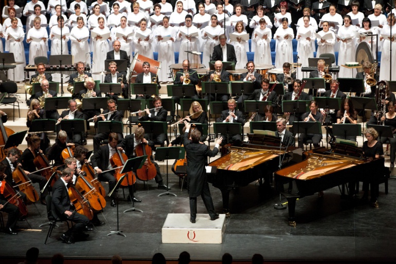 Imagen del Orfeón Donostiarra en una de sus actuaciones en Quincena Musical. Imagen del Orfeón Donostiarra en una de sus actuaciones en Quincena Musical.