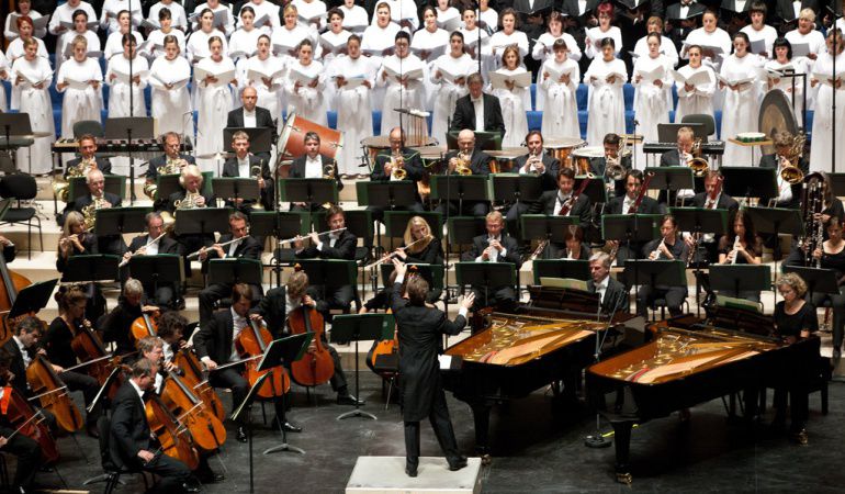 La Orquesta Sinfónica de Bilbao, el 120 aniversario del Orfeón Donostiarra, Loquillo y FANT en `La Hora Extra Euskadi´ La Orquesta Sinfónica de Bilbao, el 120 aniversario del Orfeón Donostiarra, Loquillo y FANT en `La Hora Extra Euskadi´