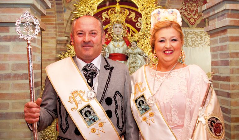 Cayetano Bellido y Conchi Casado, hermanos mayores de la Romería de Alharilla Cayetano Bellido y Conchi Casado, hermanos mayores de la Romería de Alharilla