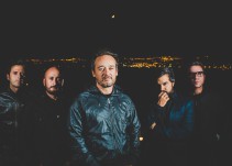 Love Of Lesbian: "Nosotros vamos a por esa otra gente que rema en otra dirección"