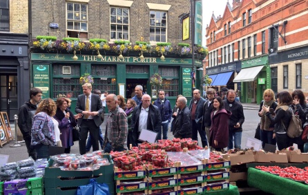Imagen de algunos participantes del viaje a Londres. Imagen de algunos participantes del viaje a Londres.