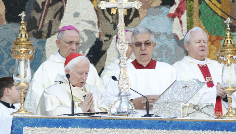 El cardenal Antonio Cañizares presidiendo la Missa d'Infants El cardenal Antonio Cañizares presidiendo la Missa d'Infants