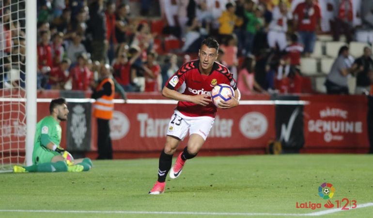Sergio Tejera va ser l'autor dels dos gols del Nàstic davant l'Oviedo. Sergio Tejera va ser l'autor dels dos gols del Nàstic davant l'Oviedo.