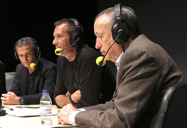 Fran Escribá junto a Manu Carreño y Fernando Roig en el programa El Larguero emitido en el auditorio de VIla-real Fran Escribá junto a Manu Carreño y Fernando Roig en el programa El Larguero emitido en el auditorio de VIla-real