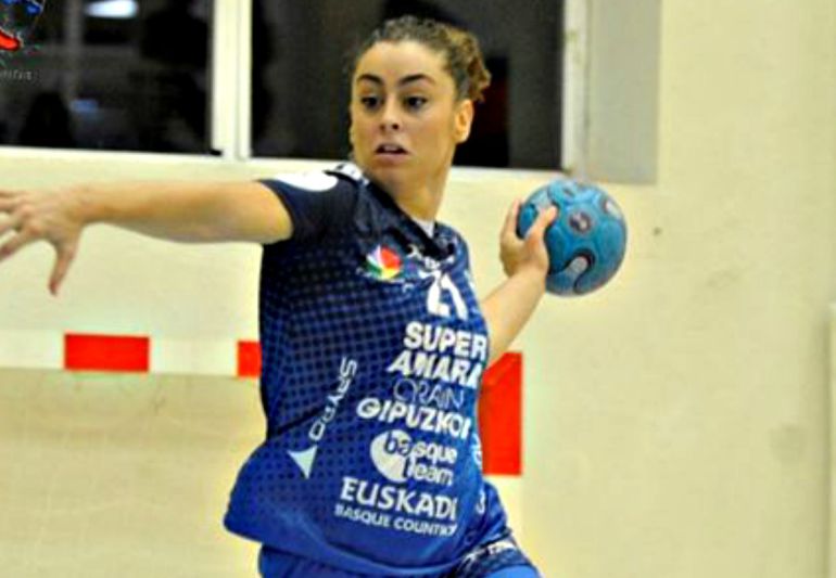 Marta lópez, durante un partido con el Bera Bera esta temporada Marta lópez, durante un partido con el Bera Bera esta temporada