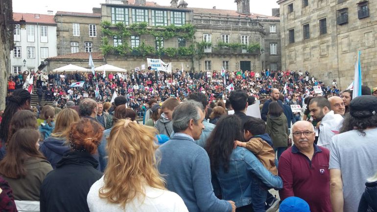 A praza da Quintana ateigada de manifestantes A praza da Quintana ateigada de manifestantes
