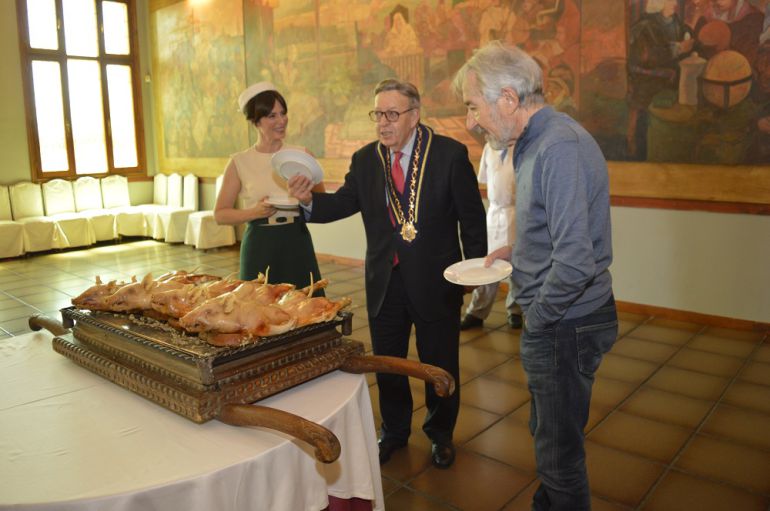José Sacristán y Aitana Sánchez Gijón en el Hotel Cándido José Sacristán y Aitana Sánchez Gijón en el Hotel Cándido