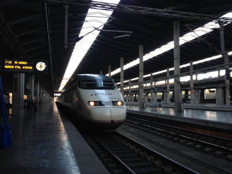 Tren de Alta Velocidad en la Estación de Córdoba