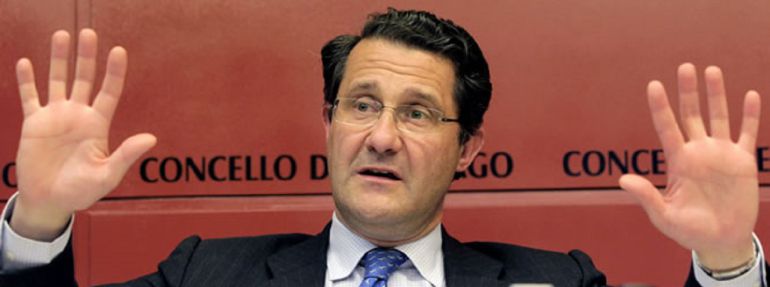 Conde Roa y Albino Vázquez declararán por la supuesta financiación ilegal del PP de Santiago Conde Roa y Albino Vázquez declararán por la supuesta financiación ilegal del PP de Santiago
